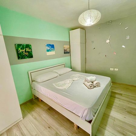 Superb Studio Apartment Near To The City Center Tirana Kültér fotó