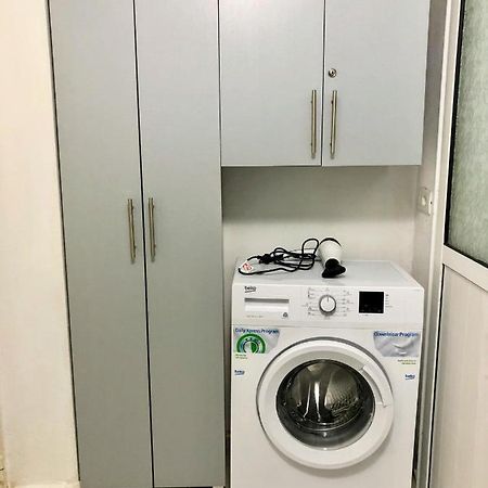 Superb Studio Apartment Near To The City Center Tirana Kültér fotó