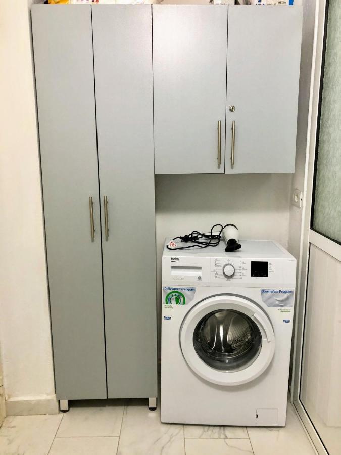 Superb Studio Apartment Near To The City Center Tirana Kültér fotó